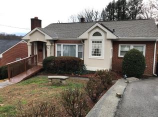 1809 Lawnhill St SW, Roanoke, VA 24015