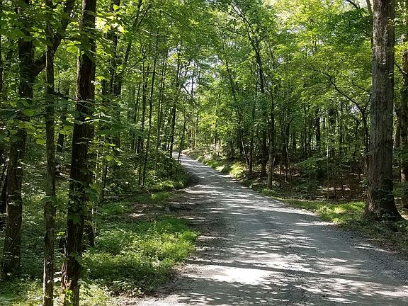3rd image of Cherokee Ln
