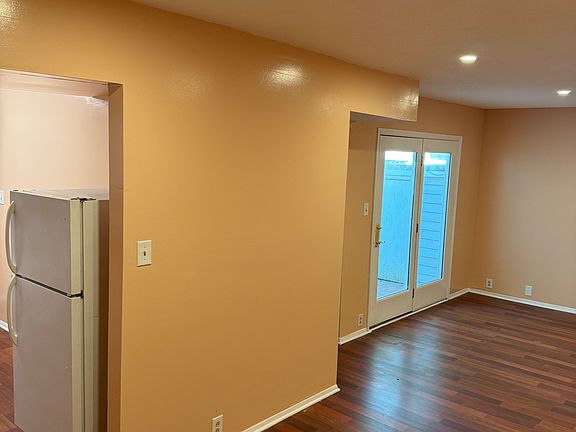 5th image of 7039 Stonington Ln