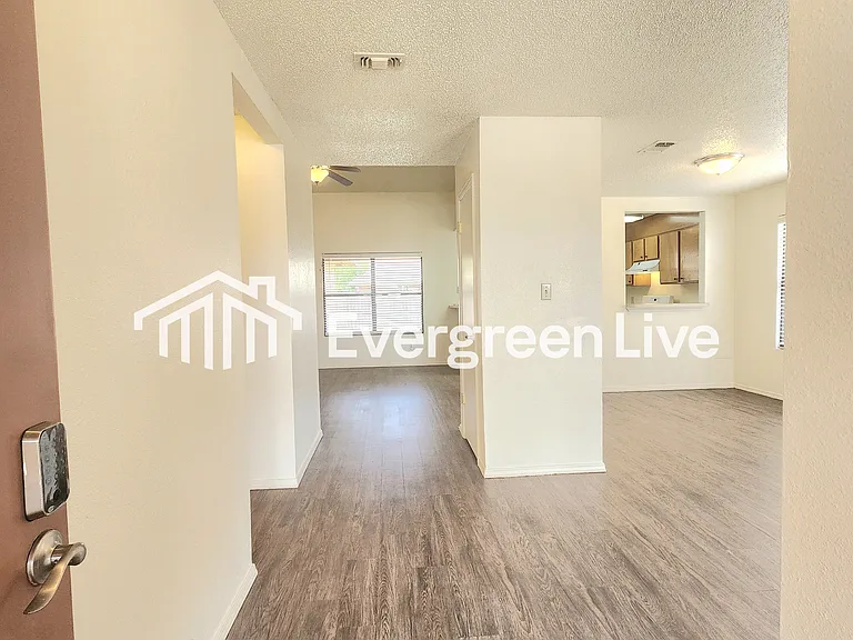2116 San Miguel Ct — Photo 2