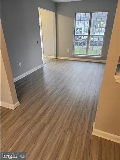 2561 Robinson Pl — Photo 8