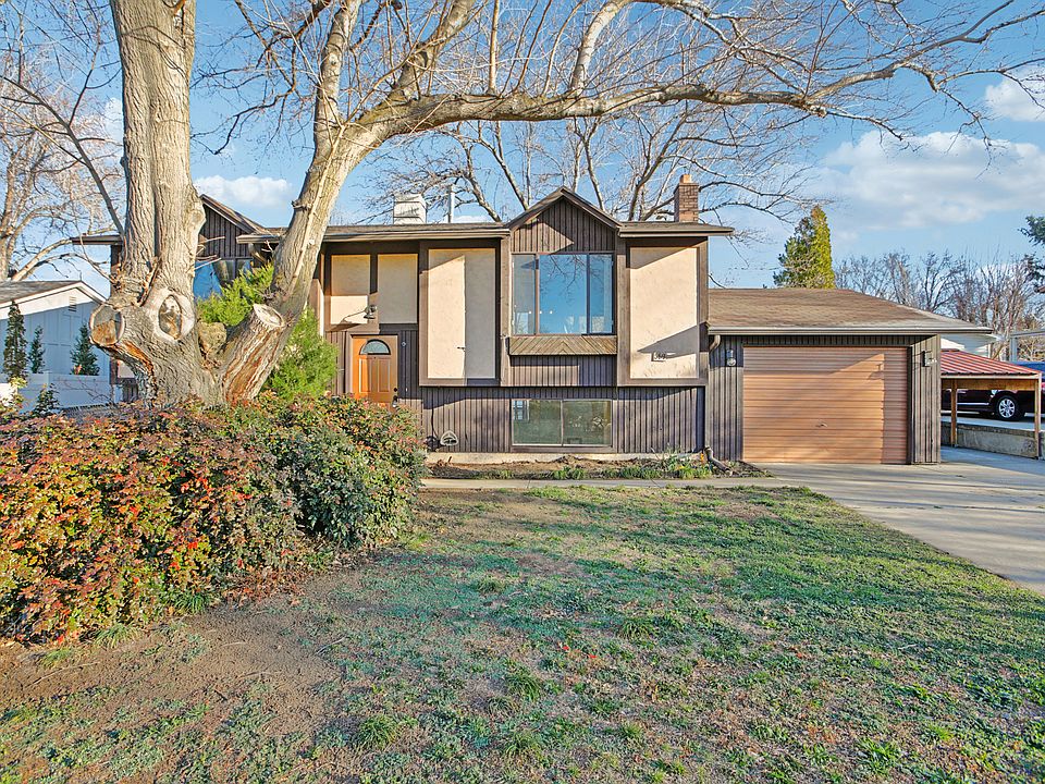 1st image of 569 E Aloha Ln