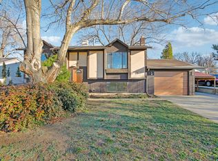 569 E Aloha Ln, Sandy, UT 84070