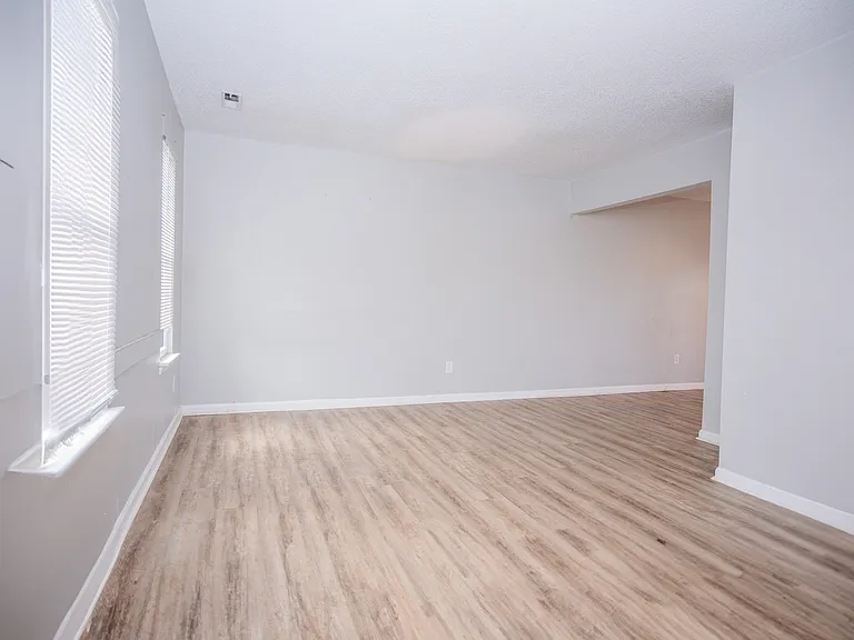 914 Ketch Ct — Photo 6
