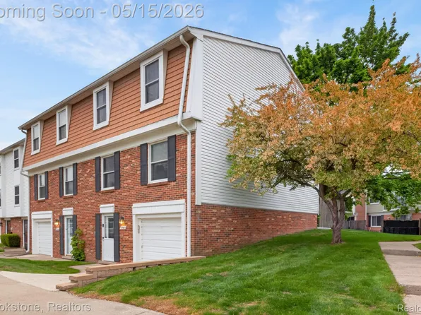 37643 Charter Oaks Blvd, Clinton Township, MI 48036