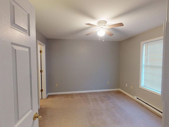 5th image of 251 Underwood St