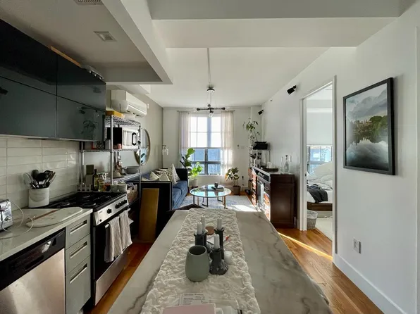 22 Ford Street image 1 of 16