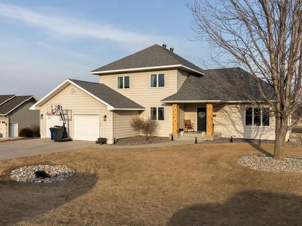 3705 Pebble Hills Dr, Fergus Falls, MN 56537