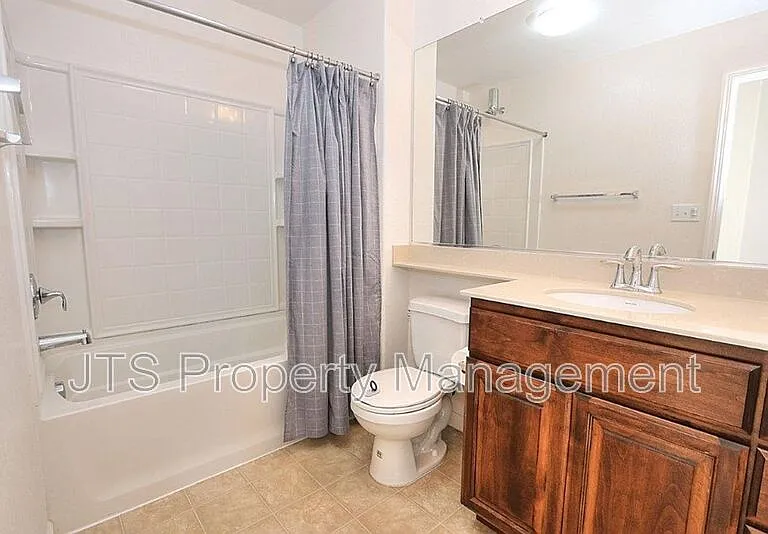 10921 Oakham Dr — Photo 20