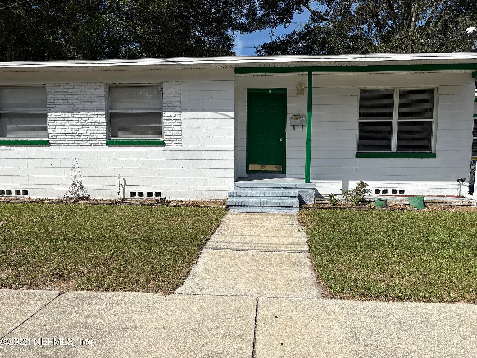 4 bed, 2.0 bath, 1231 sqft, $2,500 — Photo 1