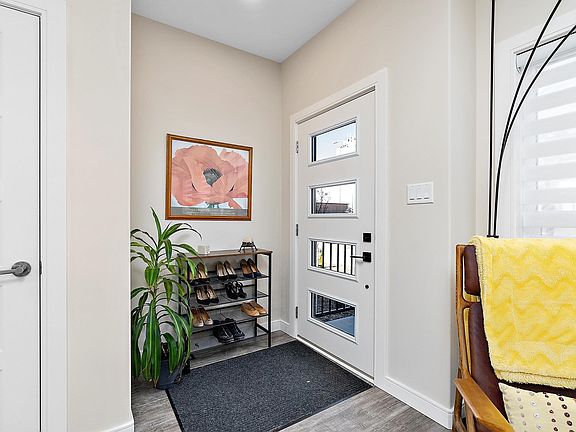 2nd image of 7819 Yorke Rd NW