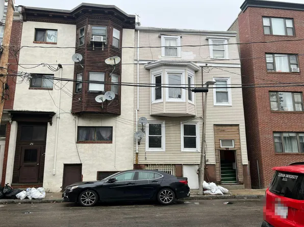 28 Decatur St, East Boston, MA 02128