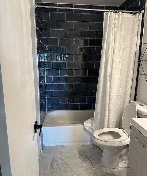 2220 NE 68th St #1023 — Photo 38