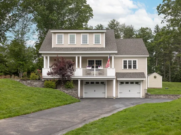 16 Boulder Drive, Newmarket, NH 03857