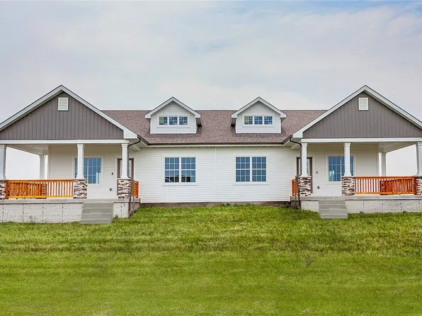 9765 Regatta Ln, Johnston, IA 50131