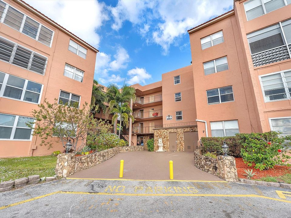 1st image of 2861 Somerset Drive #305