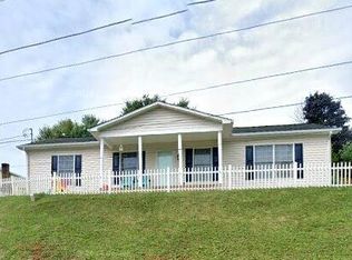 403 Star St, Pounding Mill, VA 24637
