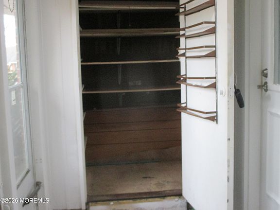 4th image of 318 Coventry Court