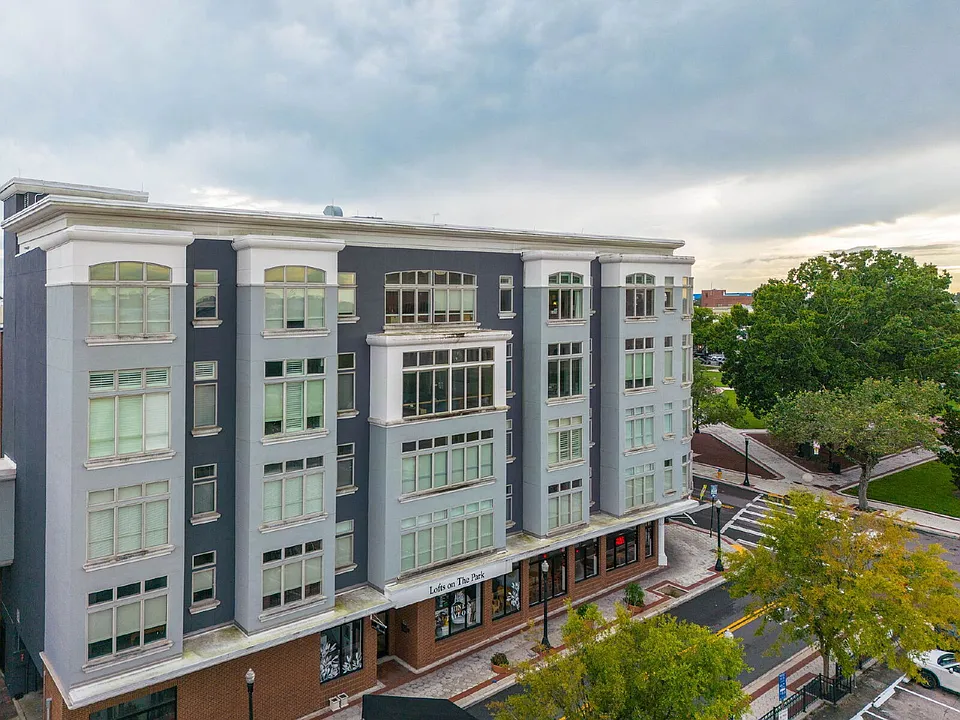 125 N Kentucky Ave #307