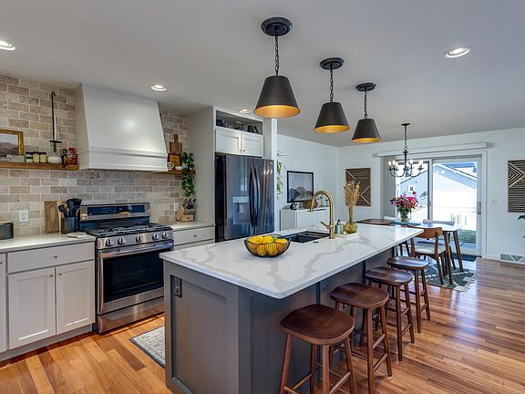 4th image of 2666 Dungarvan Rd