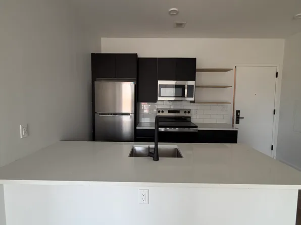492 Market St, Newark, NJ
