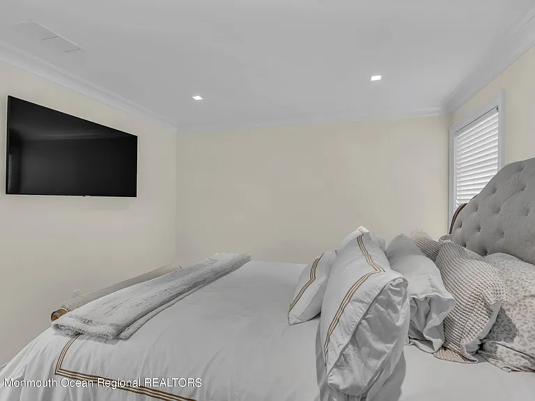 502 Brighton Ave — Photo 33