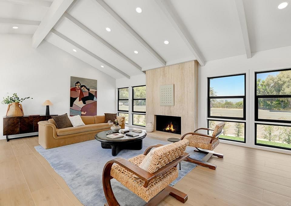 1st image of 8838 La Jolla Scenic Dr N