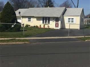 2 Miko Rd, Edison, NJ 08817
