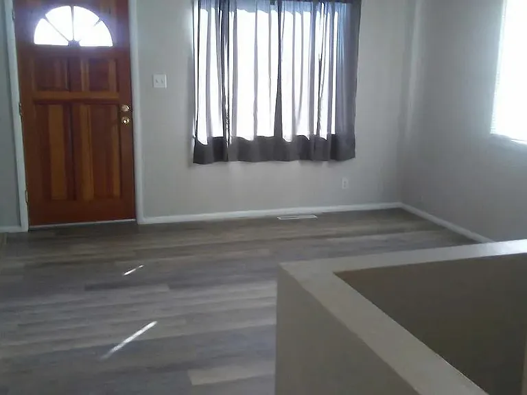 614 Superior St #614 — Photo 9