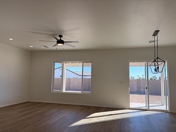 4th image of 3321 W 36th St