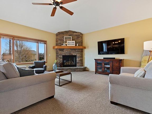 4th image of 1737 Caspian Ln