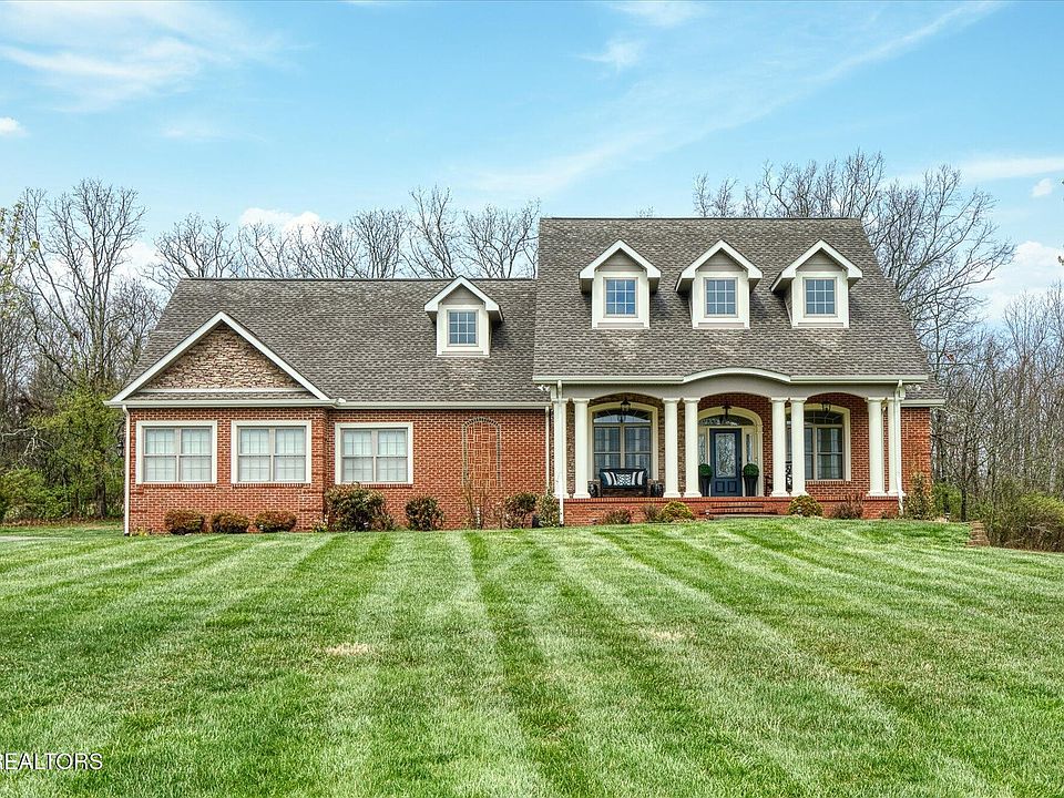 1st image of 201 Homestead Dr