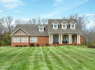 201 Homestead Dr #8, Crossville, TN 38555