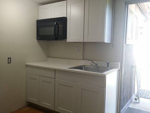4th image of 4821 Berryman Ave