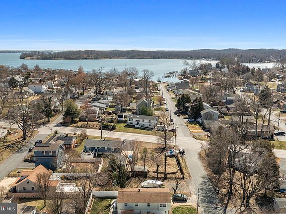 3rd image of 1505 Grange Rd