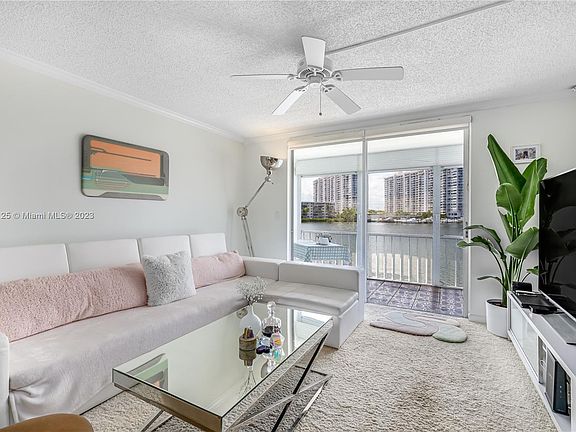 5th image of 2949 Point East Dr APT B211