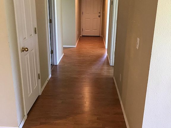 4th image of 1679 N Evening Shade Dr