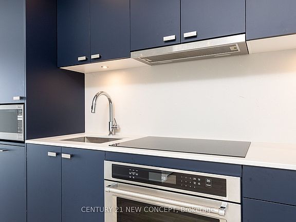 2nd image of 480 Front St W #1717