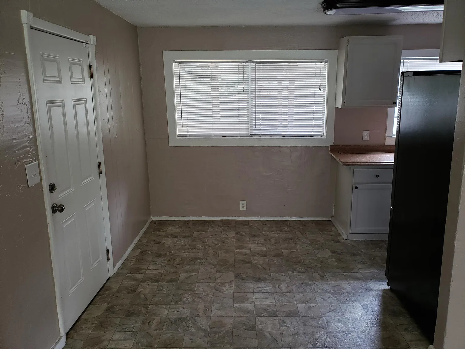 139 S Pine Hills Rd — Photo 4