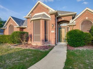 2714 Ridgemeade Dr, Garland, TX 75040