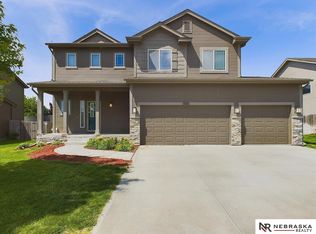 18912 Redwood St, Omaha, NE 68136