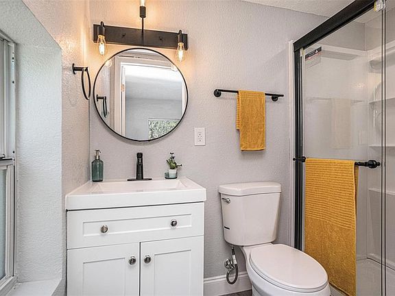 4th image of 503 PRADO PLACE