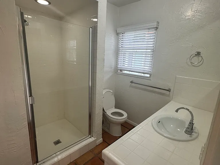 Sycamore Apartments — Photo 17