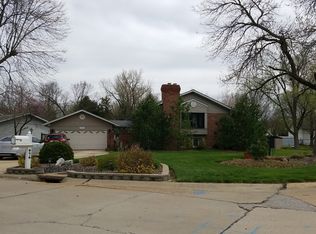 476 Caballero Ct, Ballwin, MO
