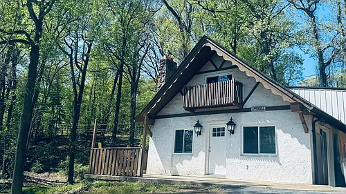889 Rhue Haus Ln Photo 1