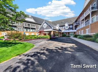 917 W Savidge St Unit 16, Spring Lake, MI 49456