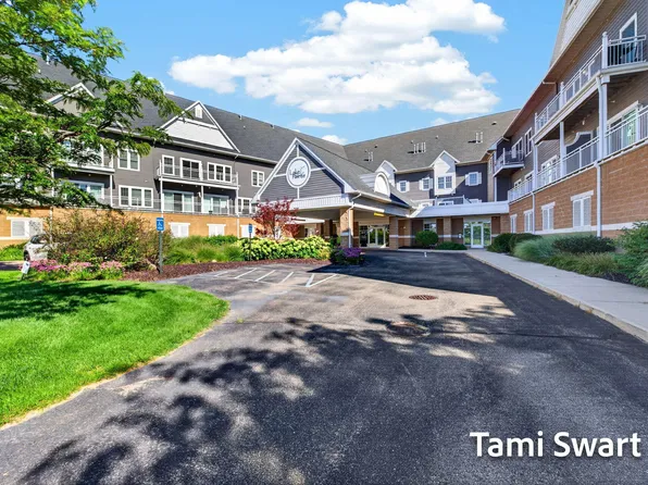 917 W Savidge St Unit 16, Spring Lake, MI 49456