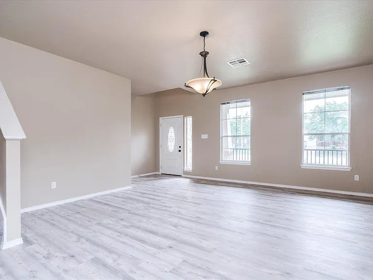 1501 Sweet Leaf Ln — Photo 6