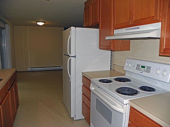 4th image of 826 34th Ave NW #A