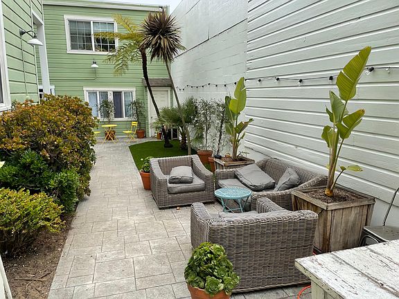 3rd image of 1012 Divisadero St